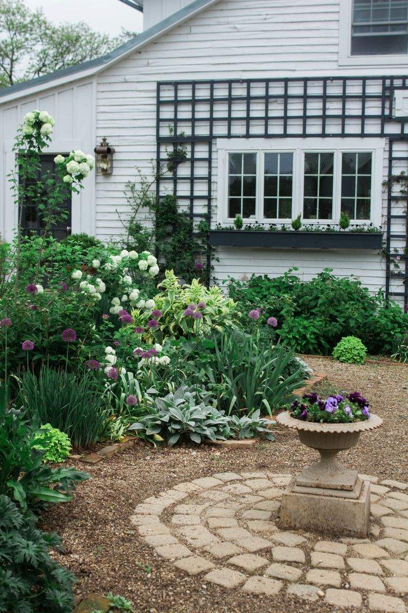 Maple Leaf Garden Studio 14