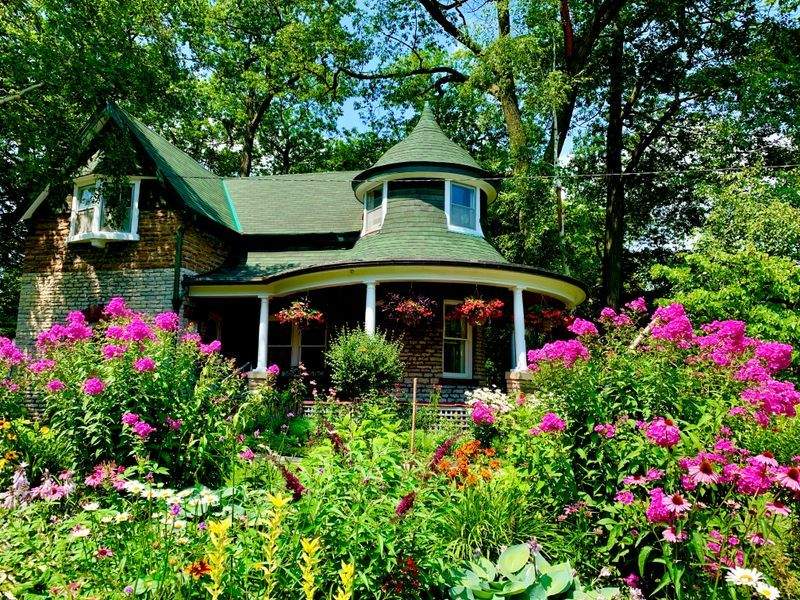 Weed control and bed cleanup